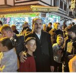 Başkan Altay Ramazanın Son Teravih Namazı Sonrası Esnafla ve Vatandaşla Buluştu