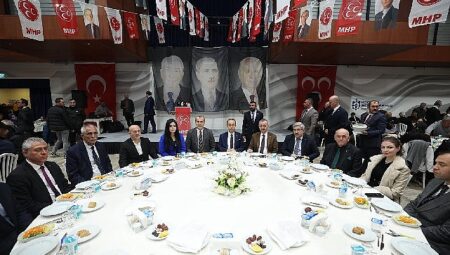Başkan Büyükakın, MHP İl iftarına katıldı