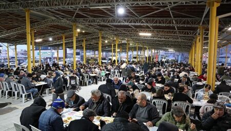 Başkan Çerçioğlu Aydın’ın Dört Bir Yanında Vatandaşları İftar Sofraları İle Buluşturmayı Sürdürüyor