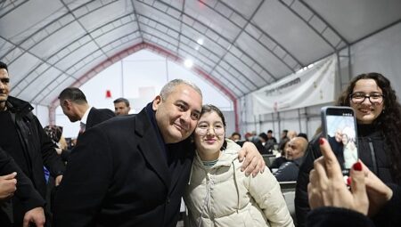 Başkan Mesut Özarslan İftar Çadırında Vatandaşlarla Oruç Açtı