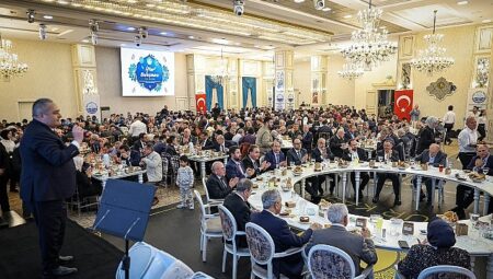 Başkan Özarslan Vakıf Dostlarıyla İftar Sofrasında Buluştu