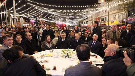 Başkan Vekili Özdemir Kadir Gecesi’ni Elmalı’da geçirdi