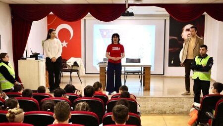 Bayraklı’da sıfır atık bilinci küçük yaşta başlıyor