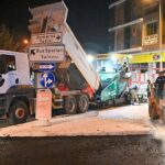 Bornova’da gece asfalt mesaisi