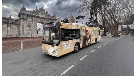 İlber Ortaylı İçin İETT’den Özel Saygı Otobüsü