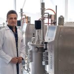 “Kolon Kanserinde Yeni Çağ: Tümör Laboratuvarda Kopyalanıyor, En Etkili İlaç Kopya Üzerinde Denenerek Hastaya Veriliyor”