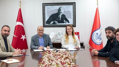 Konak Belediyesi ve BAYETAV’dan iş birliği: İmzalar eşit ve adil yaşam için atıldı