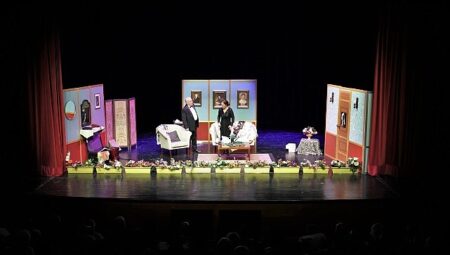 ‘Kral Dairesi’ Cennet Sahnesi’nde Prömiyer Yaptı