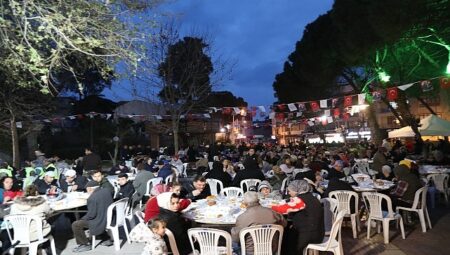 Seferihisar’ın kalbinde bin kişilik “İftar Sofrası” kuruldu