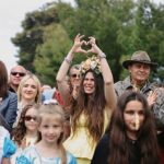 15. Uluslararası Alaçatı Ot Festivali’nin görkemli korteji ve 23 Nisan gururu bir arada