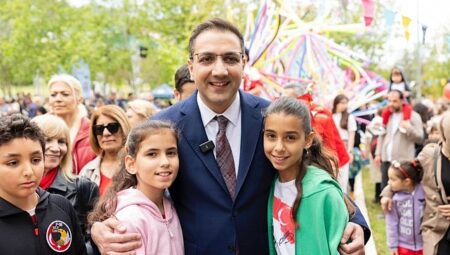 Balçova’da 23 Nisan Coşkusu Zirveye Ulaştı: Meydanlar Çocukların Neşesiyle Doldu