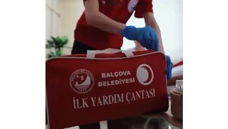 Balçova’da Sosyal Belediyeciliğin Yeni Adımı: Evde Sağlık ve Hasta Nakil Hizmeti Başladı