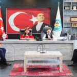 Başkanlık Koltuğu Bugün Çocukların