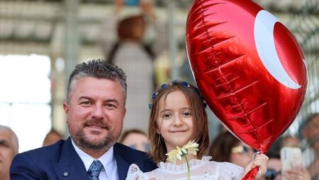 Buca’da 23 Nisan coşkusu