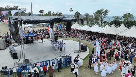 Çocuk Festivali Galası renkli görüntülere sahne oldu