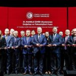 Doğal taşın kalbi İzmir’de atıyor