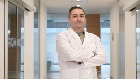 Gece sütüyle uyutma alışkanlığı çocukların diş sağlığını riske atabilir!