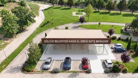 Gölcük Belediyesi Kadın El Emeği Satış Mağazasının Yapımına Başlandı