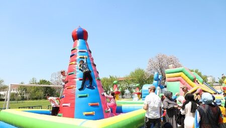 İnegöl’de 23 Nisan Coşkusu Hafta Sonu Da Devam Etti