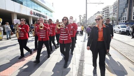 Karşıyaka’da nostalji rüzgarları esecek: Oldies Müzik Festivali başlıyor!