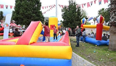Kemer Belediyesi’nden çocuklara 23 Nisan Festivali