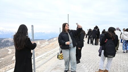 Kemer Belediyesi’nden öğrencilere Tahtalı’da moral gezisi