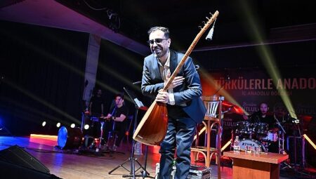 Manisa’da İsmail Altunsaray ile Türkü Dolu Gece