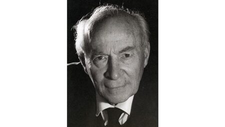 Muhsin Ertuğrul Kabri Başında Anılıyor