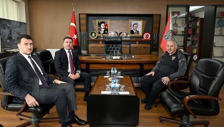 Nevşehir Belediye Başkanı Rasim Arı’dan İl Emniyet Müdürlüğü’ne Ziyaret
