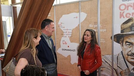 Nilüfer Açıkalın Osmangazi’de Okurlarıyla Buluştu