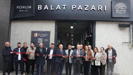 Nilüfer’in 8’inci giyim pazarı Balat’ta açıldı