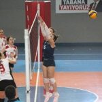 Öğretmen Melahat Aksoy Sosyal Bilimler Lisesi şampiyonluk yolunda