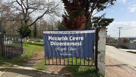 Pelitli Mezarlığı’nda tel çit ve panel uygulaması