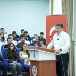 Prof. Dr. Murat Yalçıntaş, “Yeni Altay’ın Bilinmeyen Hikayesi” kitabını üniversiteliler için imzaladı