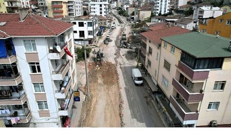 Uğur Mumcu Caddesi baştan sona yenileniyor