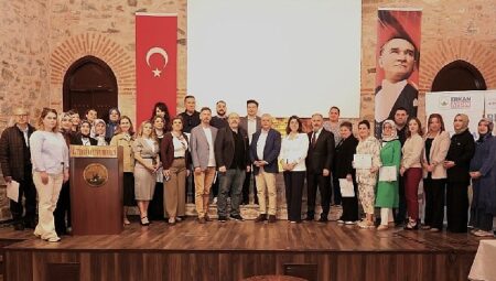 ‘Ana Baba Okulu’ Programını Tamamlayanlar Sertifikalarını Aldı