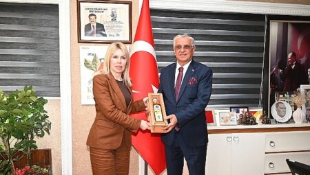 AÜ Rektörü Özkan Kemer Belediyesi’nde