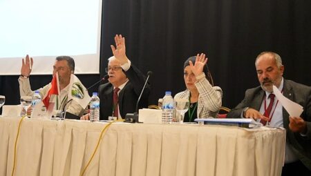 Başkan Deveciler, T.C. Çevreci Belediyeler Birliği Başkanlığına Yeniden Seçildi