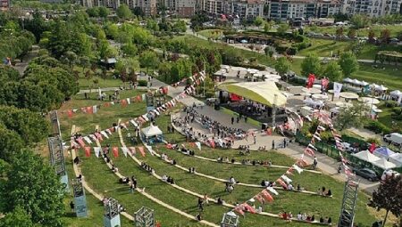 Beylikdüzü’nde Kırlangıç Gençlik Festivali coşkusu başladı
