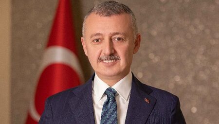 “Bu milletin gençleri, insanlığın geleceğine yön verecektir”
