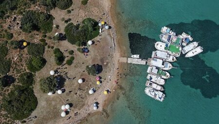 Çeşme’de unutulan Hıdırellez geleneği Yassıada’da yeniden yaşatıldı