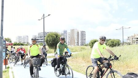 Çiğli’de İklim Mesajı: Bisiklet Turu ve Çevre Temizliği