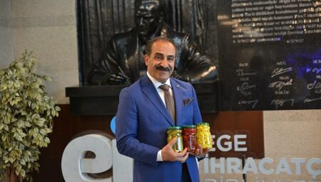 Dünya’nın turşusu İzmir’de kuruldu