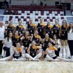 Eczacıbaşı Genç Kız Takımı Finalde!