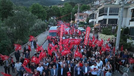 Edremit’te 19 Mayıs coşkusu