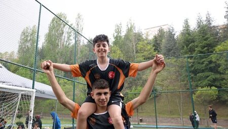 Genç Kramponların Şampiyonluk Mücadelesi