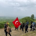 İnegöl’de Doğa Severler 19 Mayıs Ve Gençlik Haftası İçin Yürüdü