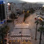 Karşıyaka Yalı Bulvarı’na yükseltilmiş ve desenli yaya platformu