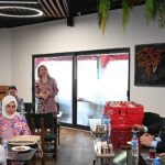 Kartepe’de Kadın Eğitimcilere Anneler Günü Sürprizi