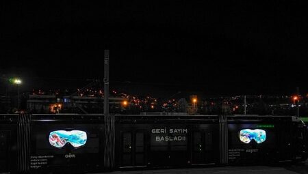 Kocaeli’de tramvaylar su altı dünyasına dönüştü